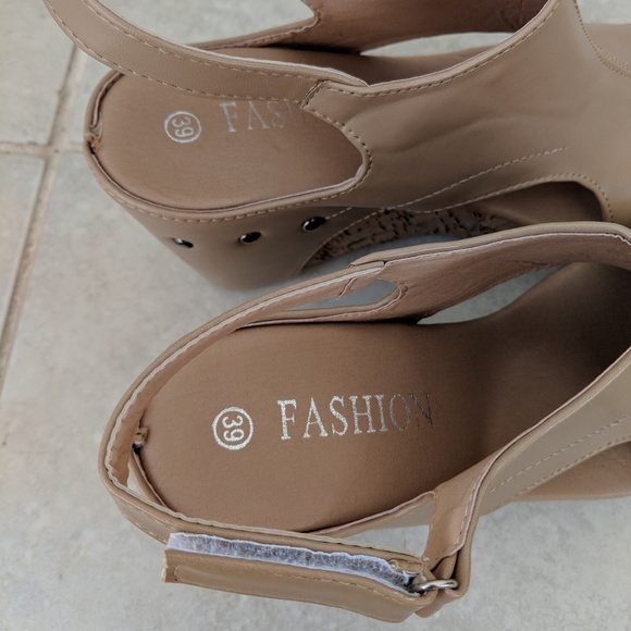 🚫 Clothing Swapped - Vegan leather cork wedges - Picture 5 of 6